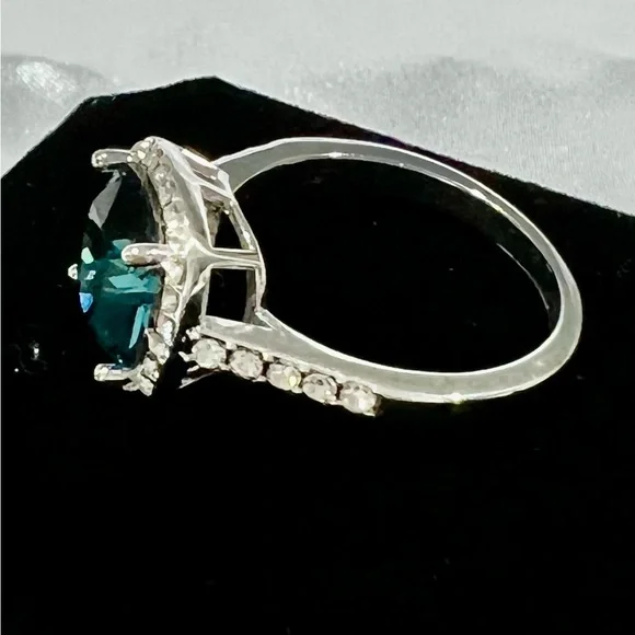 SWAROVSKI ELEMENTS AQUAMARINE & CLEAR CRYSTAL Silver Women's Ring sz 9 - Picture 8 of 11